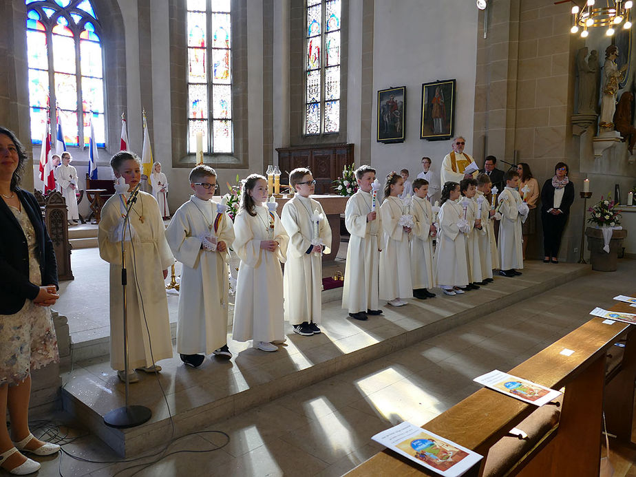 Feier der 1. Heiligen Kommunion in Sankt Crescentius (Foto: Karl-Franz Thiede)